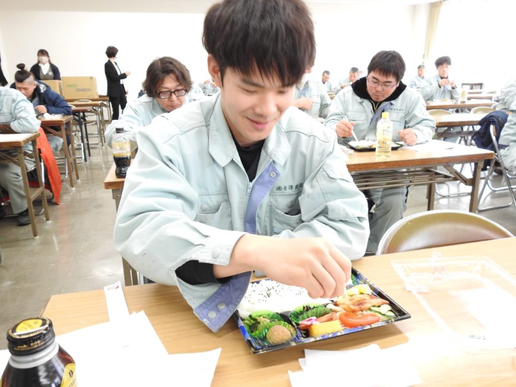 ヘルシー弁当提供